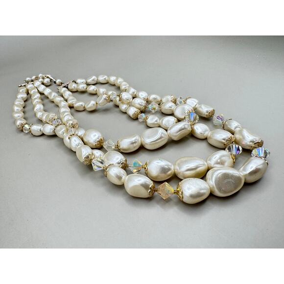 Vintage Japan 3 Strand Faux Pearls Faceted Aurora Borealis Crystal Necklace - Picture 3 of 10